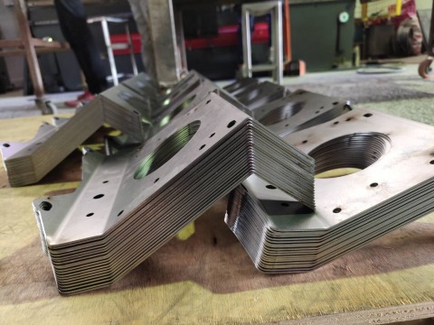 โรงงานรับดัดพับเหล็ก  บางพลี